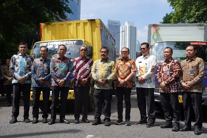 2O TON BERAS : IMIPAS SALURKAN BANTUAN UNTUK KORBAN BANJIR DI ACEH, SUMATERA UTARA, DAN SUMATERA BARAT